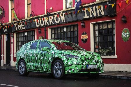 Skoda Enyaq iV: Offizielle Erlkönig-Bilder und Infos zum neuen Elektro-SUV