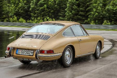 Zeitreise: Unterwegs im Porsche 911 von 1966