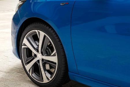 Peugeot 308 bekommt Instrumentendisplay und neue Ausstattungsversionen