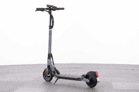 Acht Elektro-Kick-Scooter im ADAC-Test