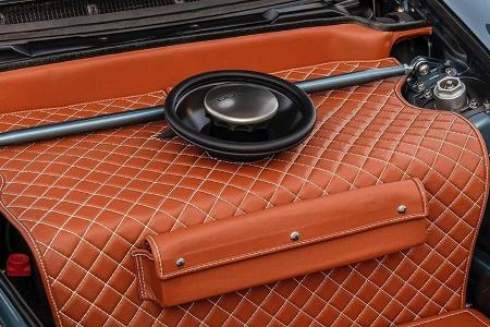 Singer Octagon Comission 911 sieht von außen und innen zum Niederknien aus