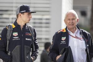 Max Verstappen und Helmut Marko halten derzeit via Telefon Kontakt