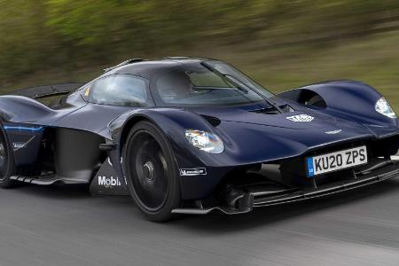 Aston Martin Valkyrie testet erstmals auf öffentlichen Straßen