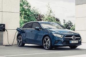 Mercedes A 250 e und B 250 e: Kompakt-Stromer