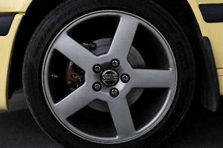 Volvo 850 T5-R vs. V60 T8 AWD Polestar Engineered