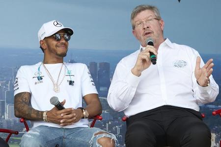 Lewis Hamilton mit seinem ehemaligen Teamchef bei Mercedes, Ross Brawn