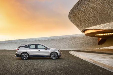 Aus BMW Vision iNext wird BMW iX: Elektro-SUV kommt Ende 2021