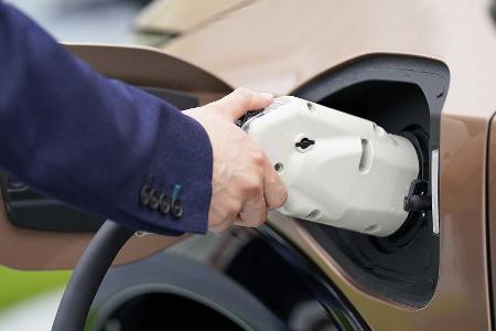 Nissan Ariya (2021): Elektro-SUV mit bis zu 500 km Reichweite