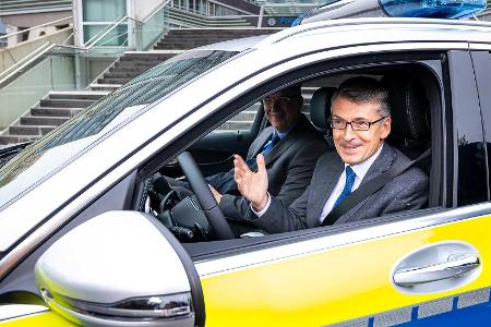 Mercedes GLC F-CELL für die Hamburger Polizei