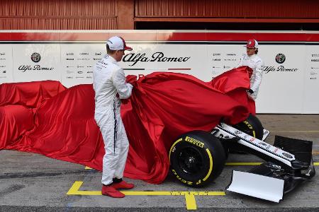 Alfa Romeo präsentiert den C39 mit Räikkönen und Giovinazzi in Barcelona