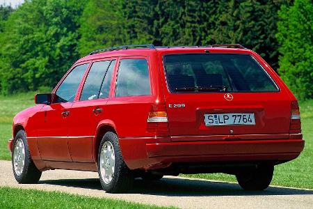 Mercedes S 124: Das zweite T-Modell wird 35