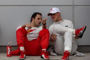 Felipe Massa musste Michael Schumacher einen Anstoß geben