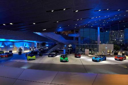 18 Unikate – Übergabe der letzten BMW i8 an neue Eigentümer