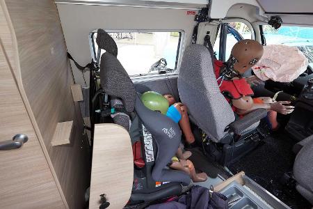 Wohnmobil im Crashtest: Umgebaute Kastenwagen oft nicht sicher