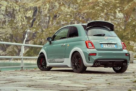 Abarth 695 70° Anniversario mit 180 PS und verstellbarem Spoiler
