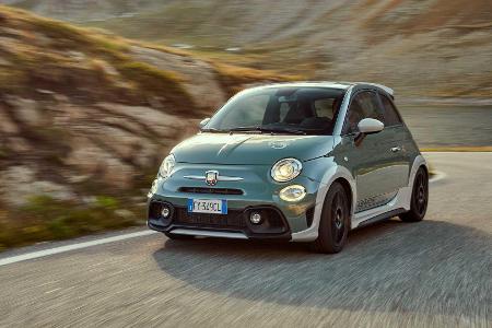 Abarth 695 70° Anniversario mit 180 PS und verstellbarem Spoiler
