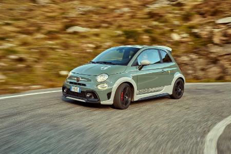 Abarth 695 70° Anniversario mit 180 PS und verstellbarem Spoiler