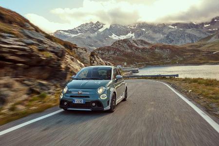 Abarth 695 70° Anniversario mit 180 PS und verstellbarem Spoiler