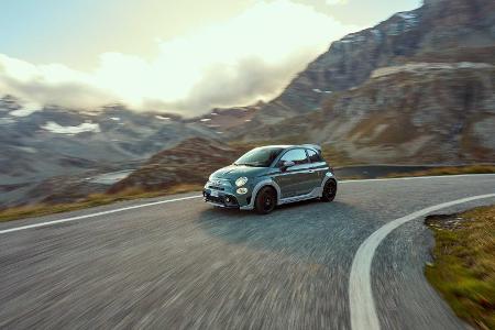 Abarth 695 70° Anniversario mit 180 PS und verstellbarem Spoiler