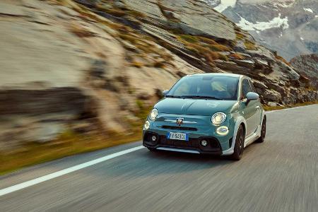 Abarth 695 70° Anniversario mit 180 PS und verstellbarem Spoiler