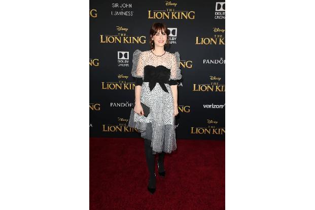 Kindheitstrauma: Ihre große Schwester erzählte der kleinen Zooey Deschanel früher immer, sie sei eine Kopie ihrer echten Sch...