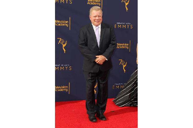 Schön Sie hier zu sehen, Captain Kirk! Klar, dass Wiliam Shatner an Leben in den unendlichen Weiten des Weltraums glaubt. Da...