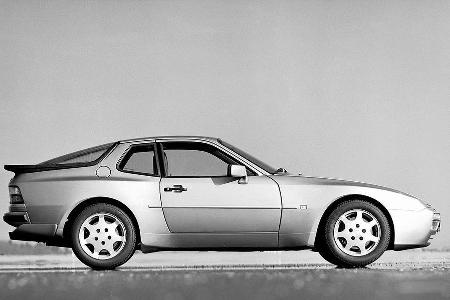 1988: Porsche 944 Turbo - Die Turbo-Versionen des 924 holten aus dem Viezylinder bis zu 250 PS.