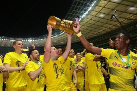 BVB-Flieger mit Wasser-Fontänen in Dortmund begrüßt