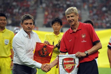 Um herauszufinden, wen Wenger vor Arsenal trainierte, muss man bis ins Jahr 1995 zurückblicken. Damals tritt der Franzose se...