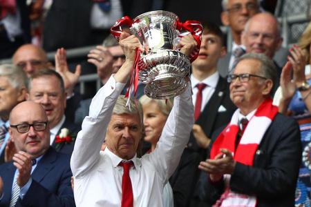 Wengers Entlassung am Saisonende gilt als sicher - bis er sein Team zum Triumph im FA Cup führt. Wenige Tage später unterzei...