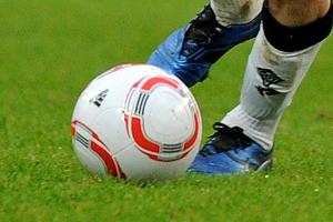 Holstein Kiel verlängert mit Urgestein Siedschlag