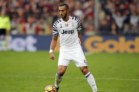 Ex-Bayern-Star Benatia während TV-Interview beleidigt