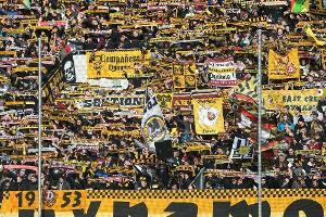 DFB-Kontrollausschuss leitet Ermittlungen gegen Dresden und Karlsruhe ein