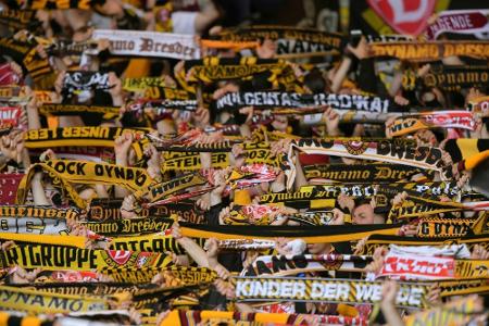 Dresden verurteilt Krawalle in Karlsruhe: 