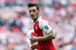 Özil: Talente in England besser fördern