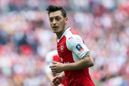 Özil: Talente in England besser fördern