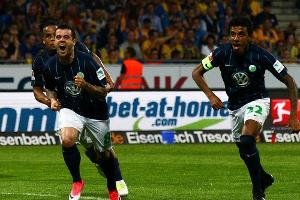 Wolfsburg bleibt Erstligist - Braunschweig scheitert