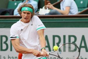 Abbruch wegen Dunkelheit: Alexander Zverev muss im Erstrundenmatch nachsitzen