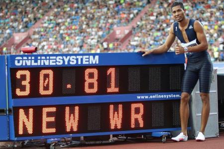 300-m-Weltbestzeit durch Van Niekerk