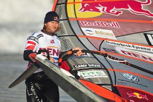 Zum 50. Geburtstag des Windsurfens: Ikone Dunkerbeck feiert Kurz-Comeback