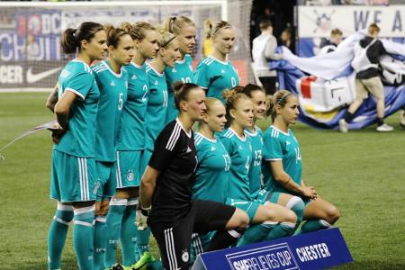 Fußball: Deutsche Frauen verlieren Rang eins in der Weltrangliste