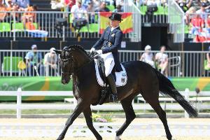 Blum deutsche Meisterin der Springreiter - Werth siegt zweimal in der Dressur
