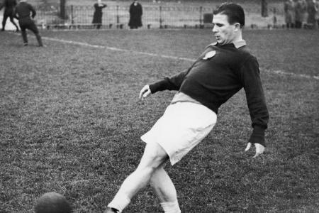 Der 'Major' aus Budapest war acht Jahre lang für die Hauptstädter aktiv und überragte Anfang der Sechzigerjahre mit einer be...