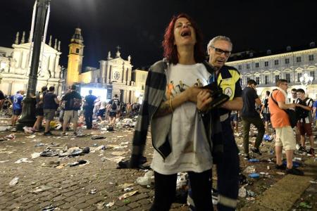 1527 Verletzte bei Massenpanik in Turin - Staatsanwaltschaft ermittelt