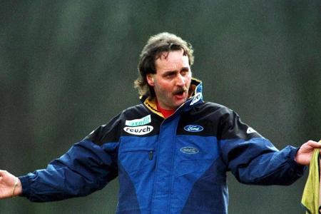 Ein gefragter Mann für kurzfristige Engagements bei abstiegsbedrohten Bundesligaklubs in den neunziger Jahren ist Trainer-Wa...