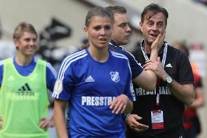 Frauenfußball: Sand holt Hamidovic - Anyomi bis 2020 in Essen