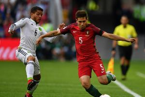 Fußbruch: Monatelange Pause für Dortmunder Guerreiro