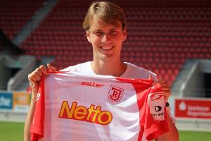 Regensburg leiht Strömgaard Sörensen von Salzburg aus