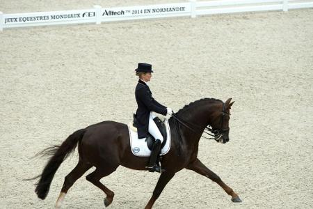 Langehanenberg statt Schmidt: Dressurausschuss nominiert EM-Equipe
