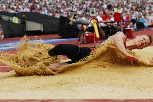 Rehm springt am weitesten - Howard holt sich den Titel